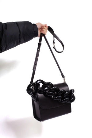CLASSIC M'A BLACK CHAIN BAG