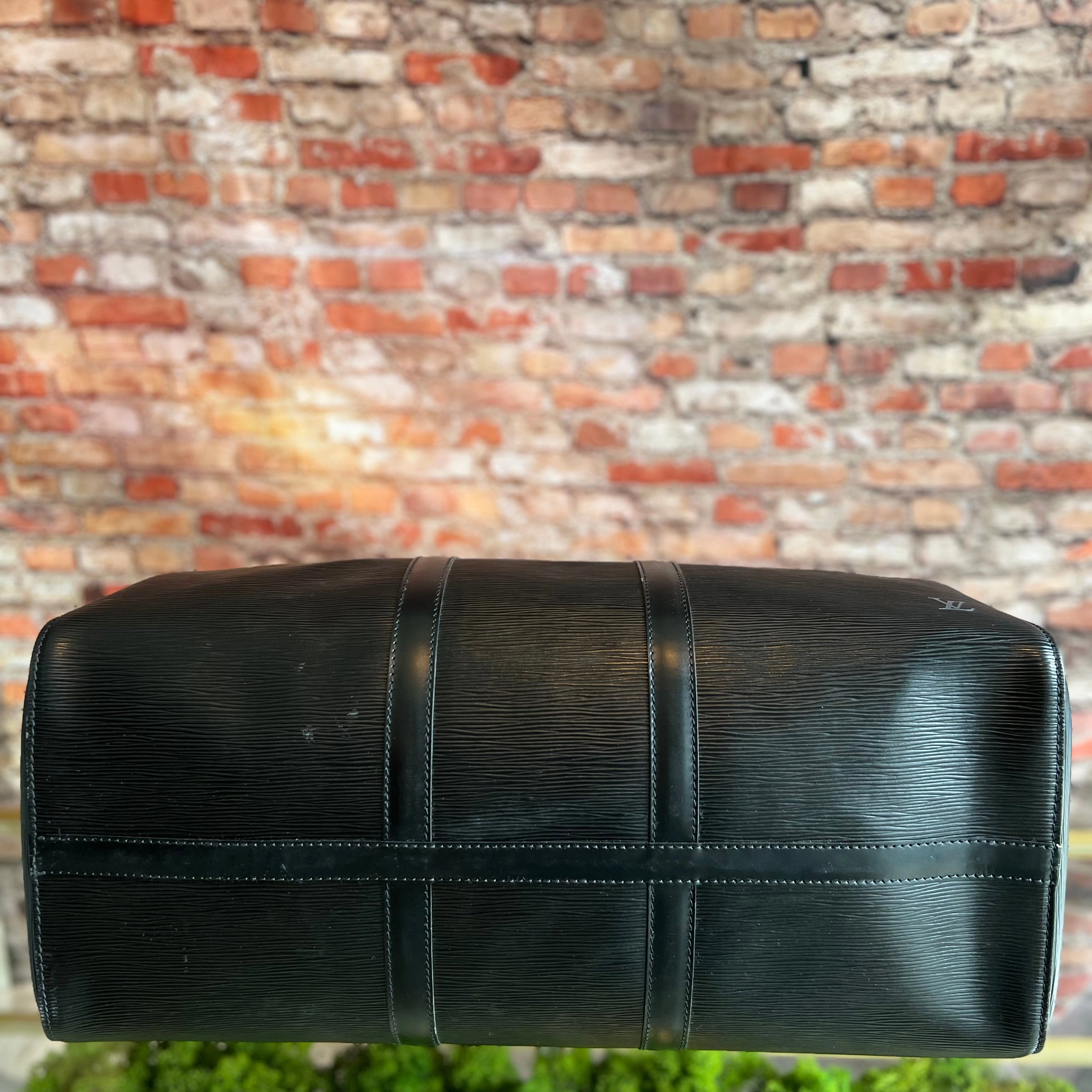 LOUIS VUITTON Epi Keepall 45 Black