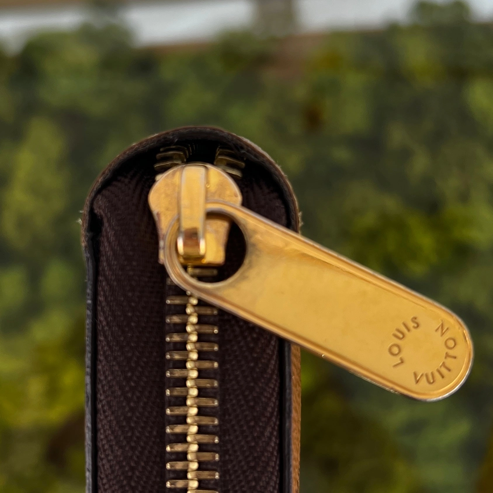 LOUIS VUITTON Monogram Giant Reverse Zippy Wallet