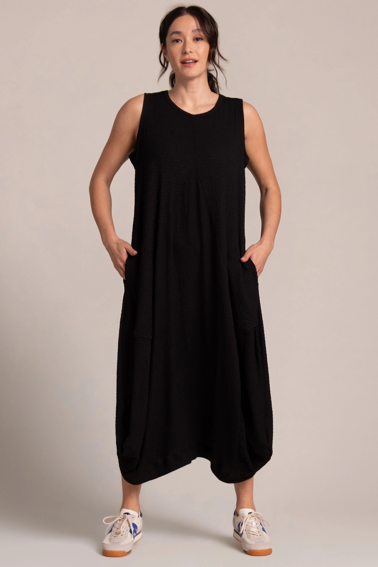 Popcorn Waffle Dress | Black